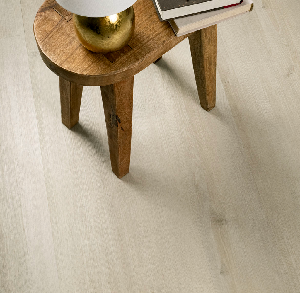 Honey Bella Oak Luxury Vinyl Planks