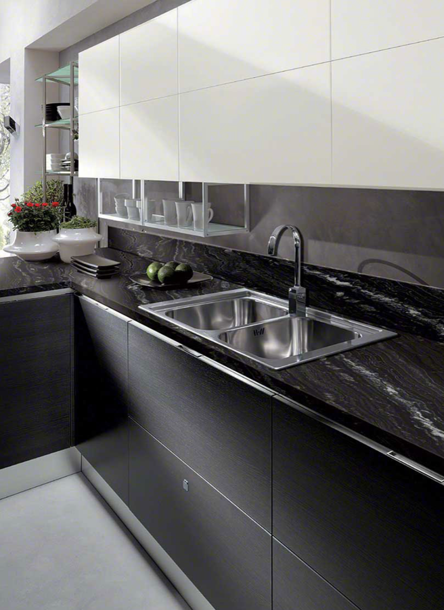 Agatha Black Granite